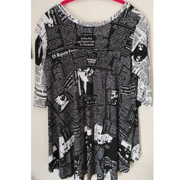 IC by Connie K Top Tunic Asymmetrical Newspaper Print Black White Small - Picture 5 of 5